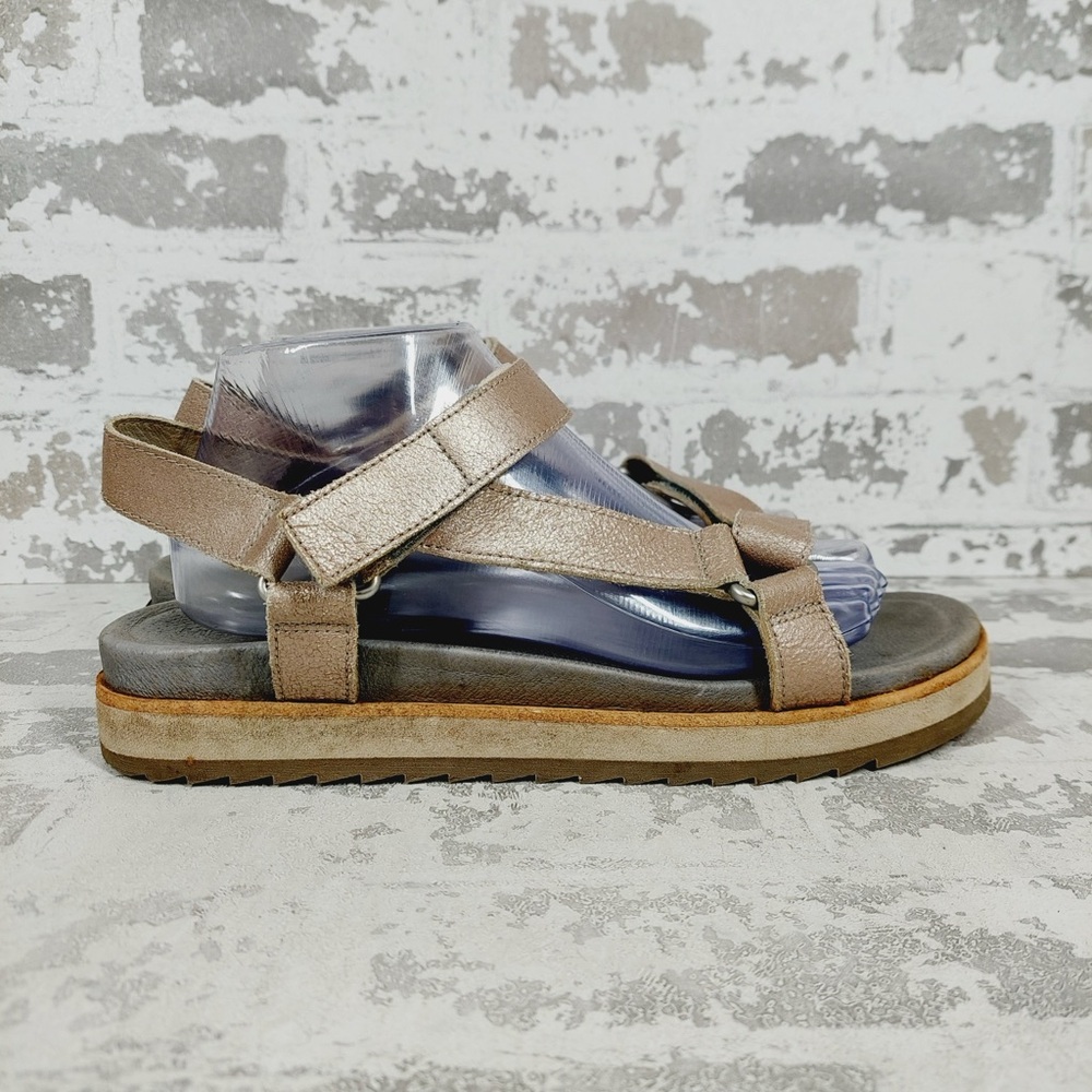 Merrell Metallic Sandals - Picture 4 of 12